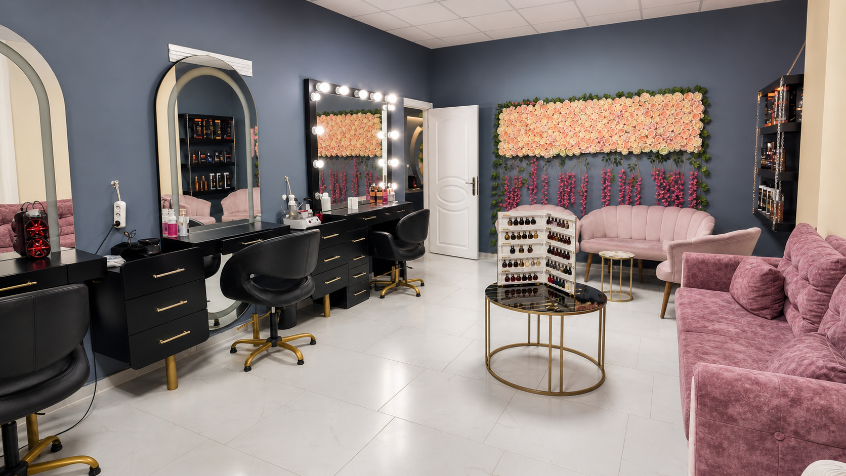 Ana salon – makyaj aynalı bölüm